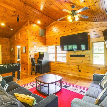 Cabin With Pool Access About 3 Mi To Downtown Gatlinburg Dış mekan fotoğraf
