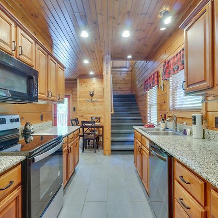 Cabin With Pool Access About 3 Mi To Downtown Gatlinburg Dış mekan fotoğraf