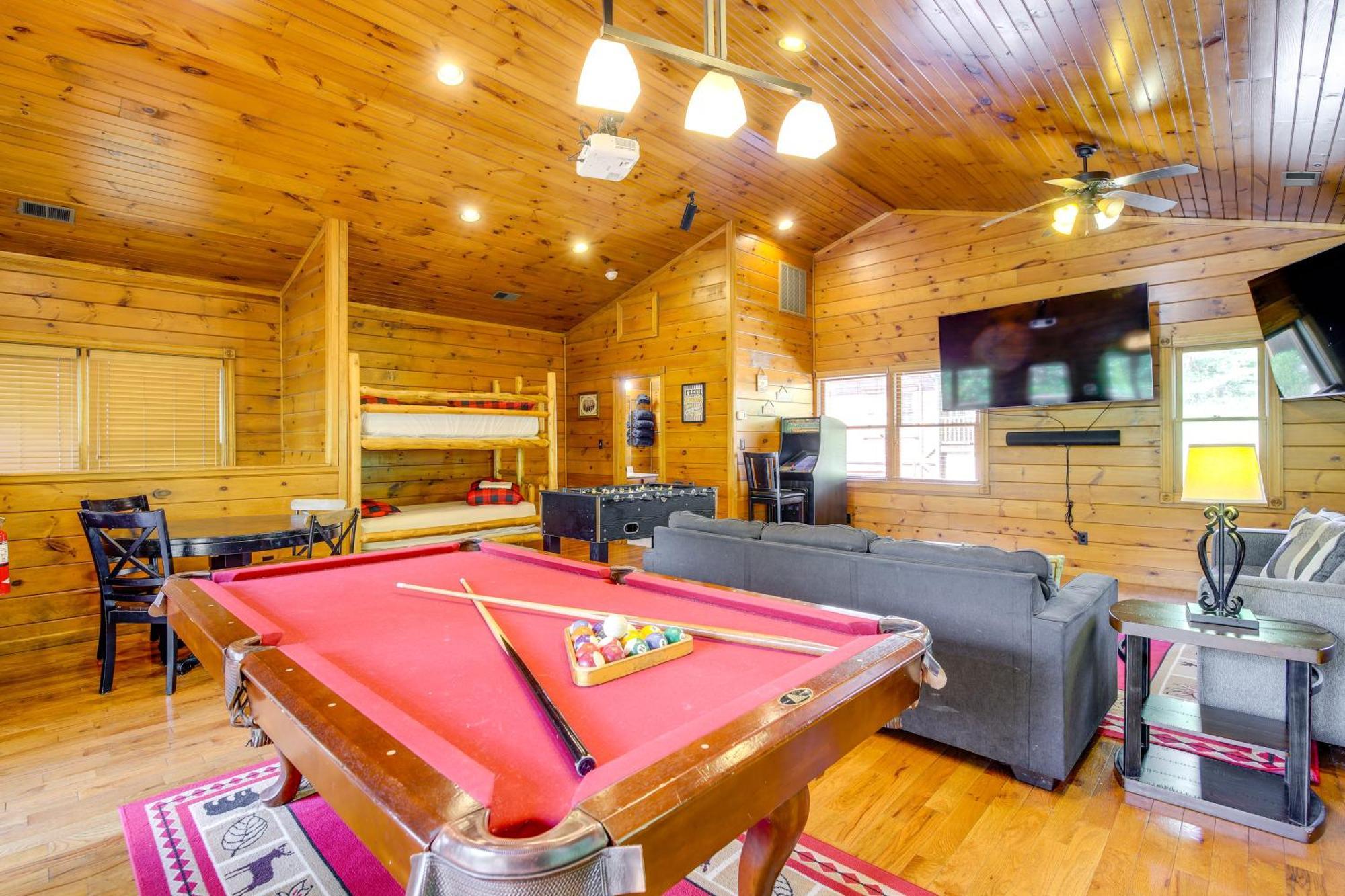 Cabin With Pool Access About 3 Mi To Downtown Gatlinburg Dış mekan fotoğraf