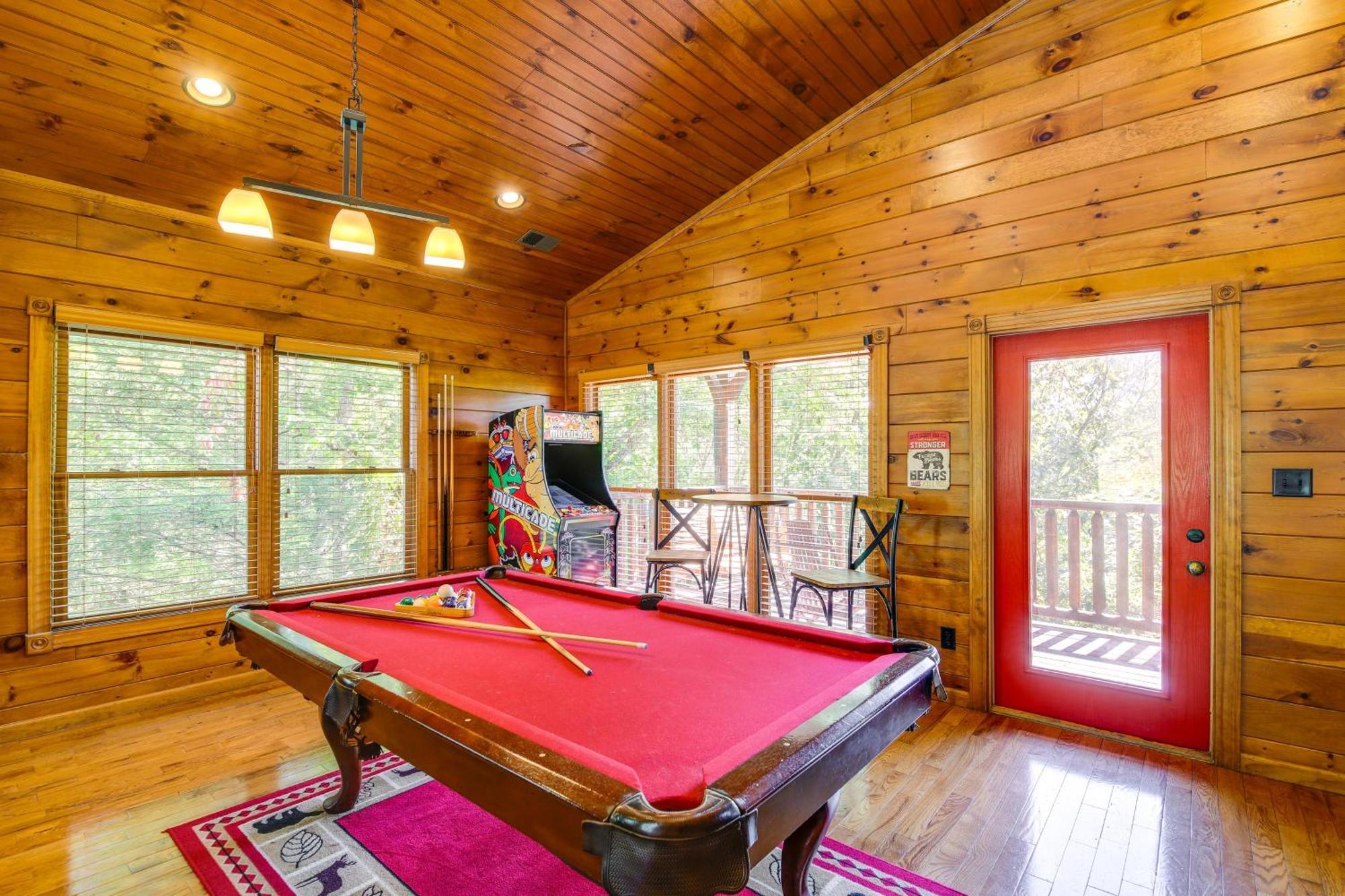 Cabin With Pool Access About 3 Mi To Downtown Gatlinburg Dış mekan fotoğraf