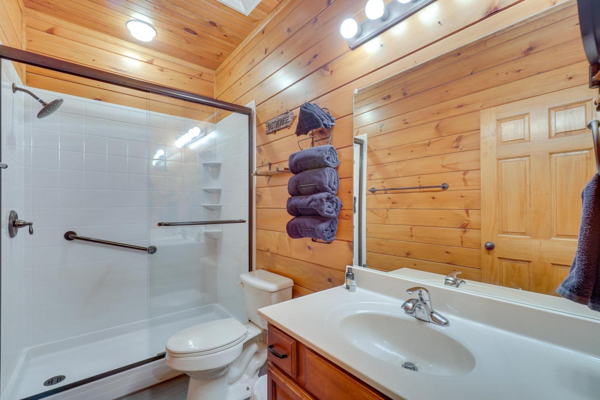 Cabin With Pool Access About 3 Mi To Downtown Gatlinburg Dış mekan fotoğraf