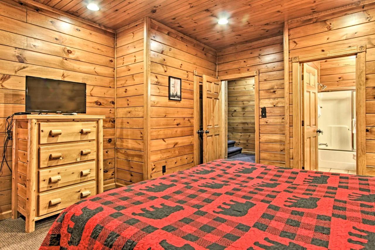 Cabin With Pool Access About 3 Mi To Downtown Gatlinburg Dış mekan fotoğraf